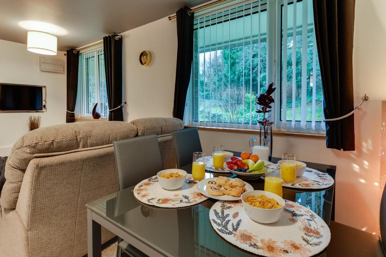 1 Bedroom Swinley Apartment L Free Parking L Wigan Royal Infirmary L Haigh Hall L Central Location Exteriör bild
